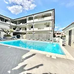 公寓 Cedro - In Con Piscina Condivisa 奥罗塞伊