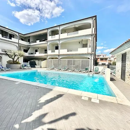 Apartamento Cedro - In Con Piscina Condivisa Orosei
